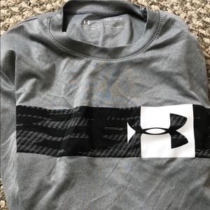 Long sleeve UA dri fit tee shirt